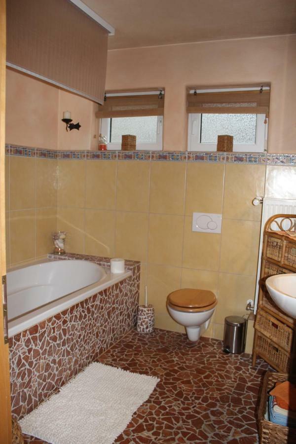 Ferienwohnung-Malanders อันแดร์นาค ภายนอก รูปภาพ